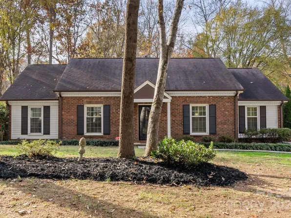 9406 Hinson Dr, Matthews, NC 28105