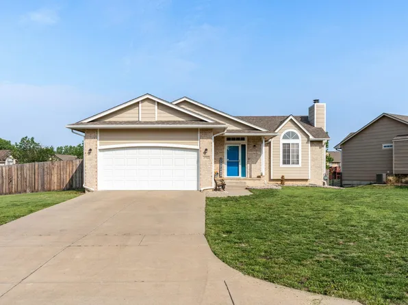 2750 N Meadow Oaks Ct, Wichita, KS 67220