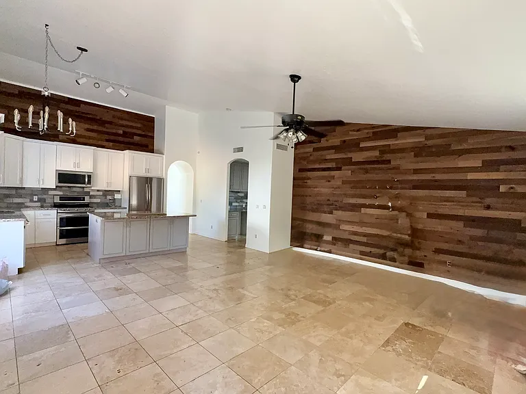 678 N Sunway Dr — Photo 5