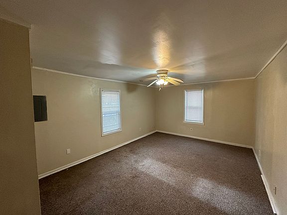 4th image of 736 Edmund Ave W #2
