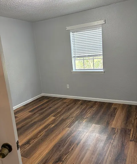 413 S Bauer Dr #4 — Photo 4
