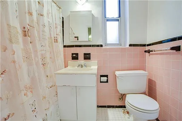 Sold by R New York | media 20