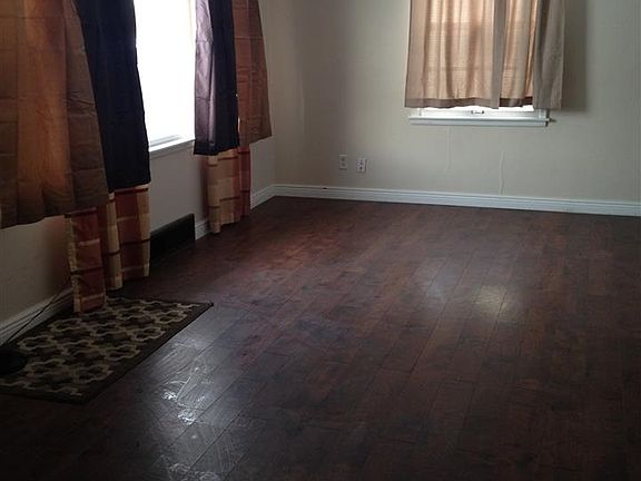 4th image of 1006 Carolyn Ave