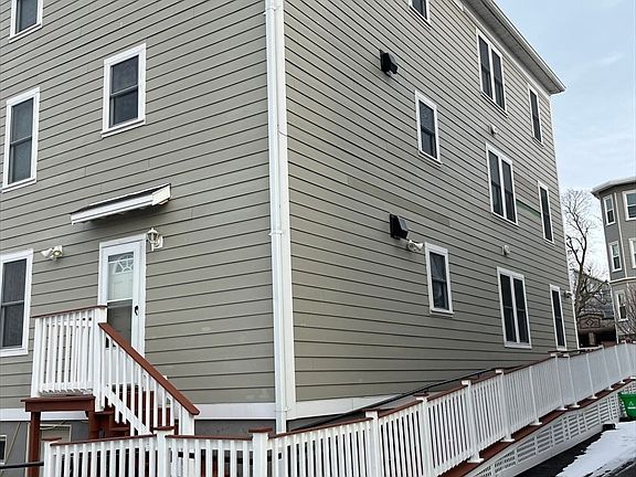 3rd image of 7 Wales St Unit 1