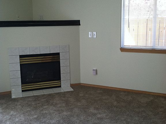 4th image of 9020 NE Benton Dr