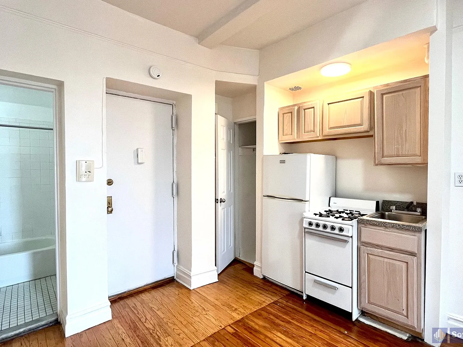 936 West End Avenue — Photo 3