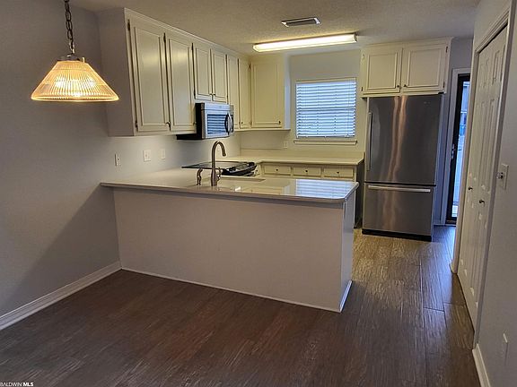 3rd image of 389 Clubhouse Dr APT Mm3