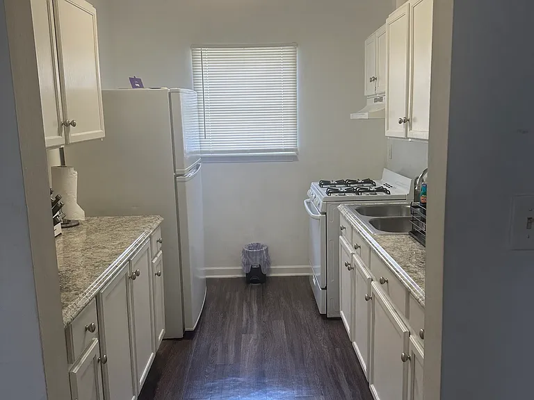 1173 Moton Ave SW — Photo 4