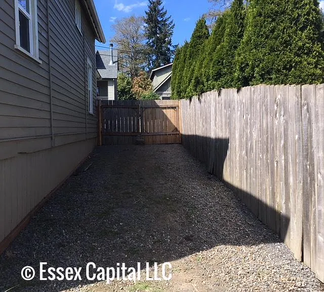 124 NW 14th Ave — Photo 11