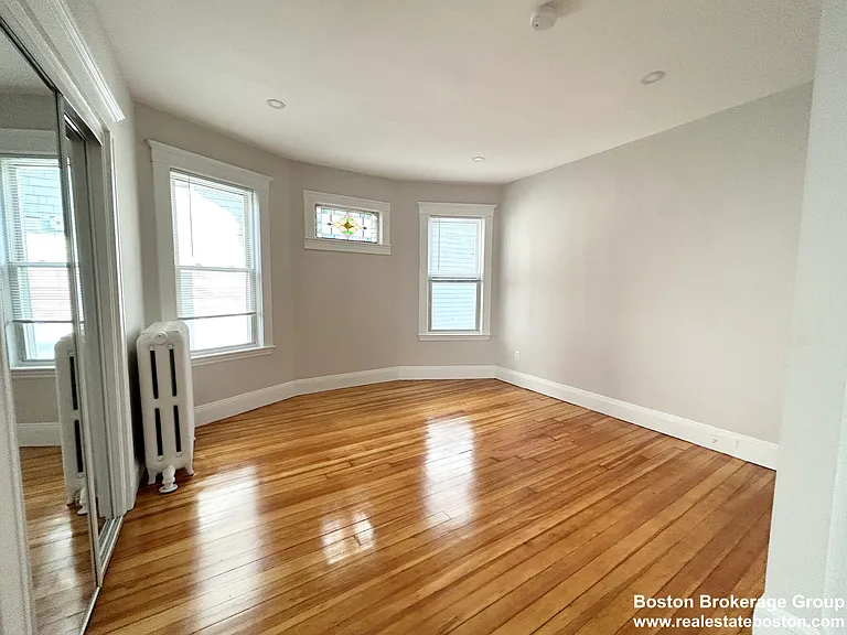 24 Willis St #2 — Photo 5