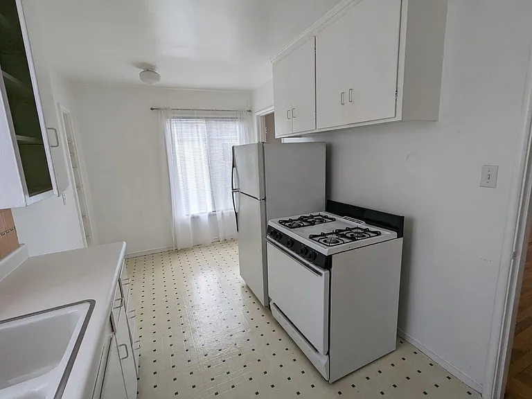 905 Dwight Way — Photo 15