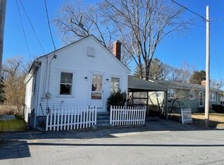 15 Weaver St, Swansea, MA 02777