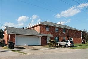 2nd image of 825 Mouton St