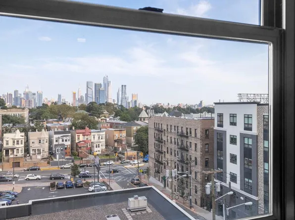 121 34th Street image 10 of 213