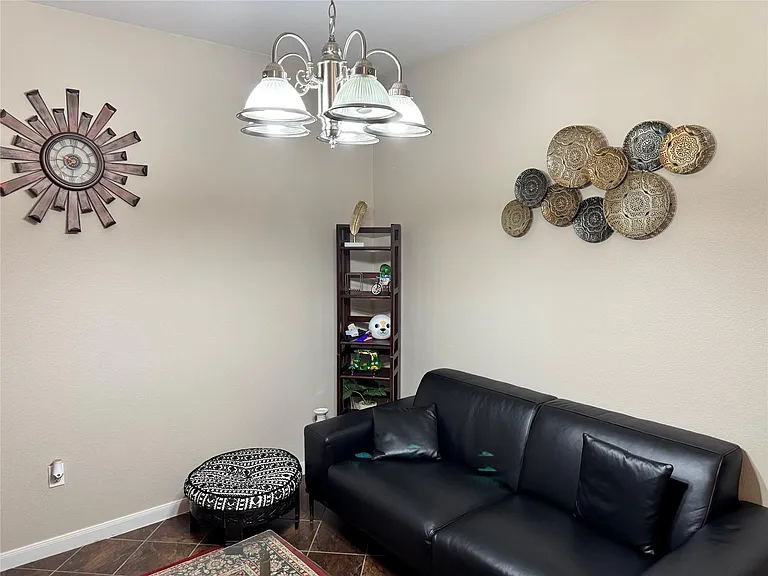 112 Latitude Ln — Photo 3