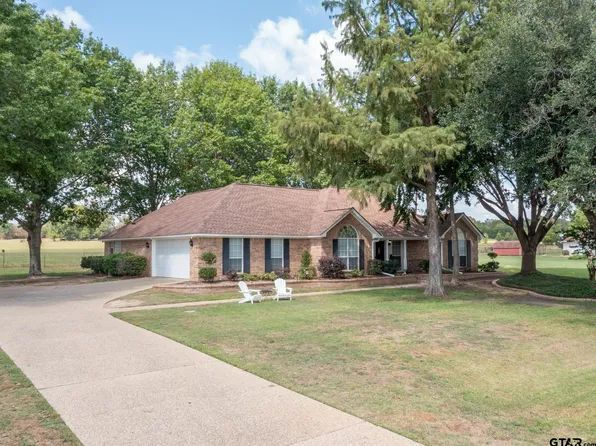 15505 Wagon Wheel Cir, Chandler, TX 75758
