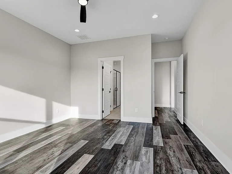 1808 Aleia Cv — Photo 31