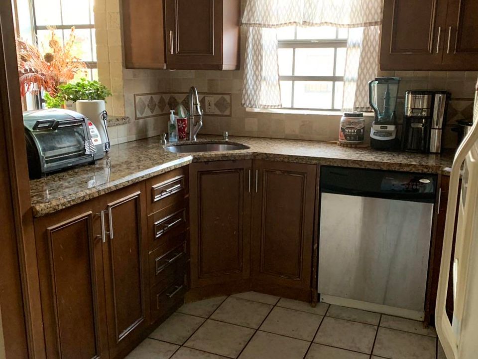 1st image of 112 Freedom Ct