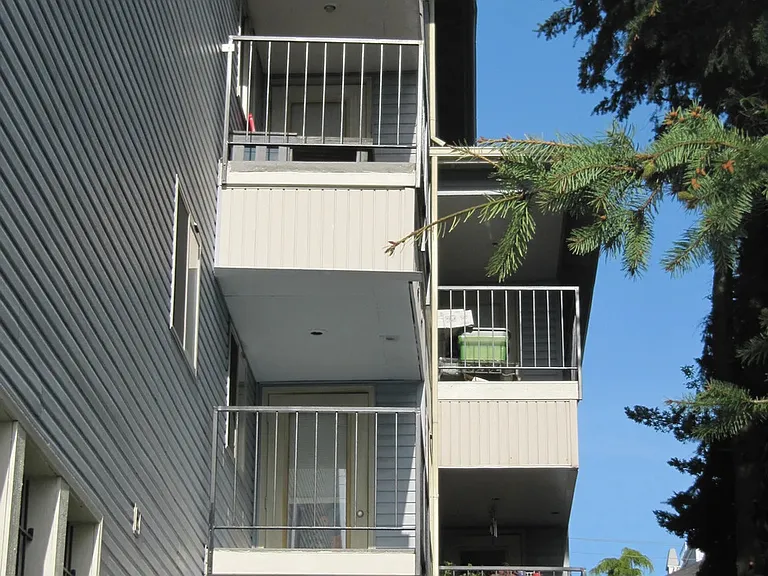 2514 Grand Ave — Photo 16