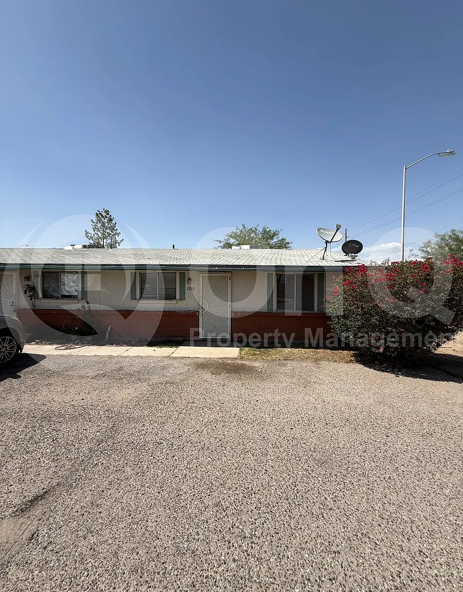 2 bed, 1.0 bath, 650 sqft, $1,095 — Photo 2