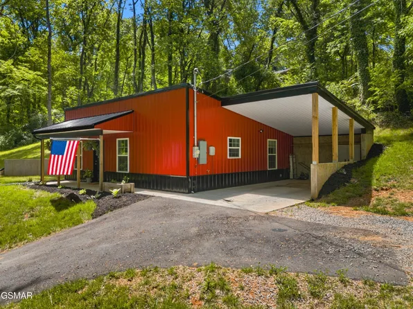 953 Hall Dr, Morristown, TN 37813