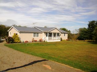 22722 Hanselman Rd, Homeworth, OH 44634