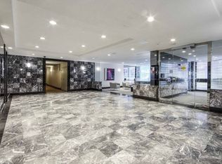 5785 Yonge St #PENTHOUSE 304, Toronto, ON M2M4J2