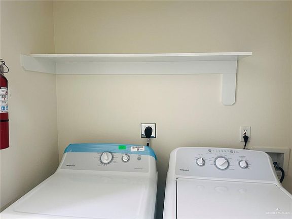 5th image of 3009 W Driftwood St #4