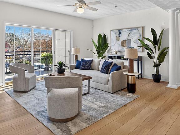 3rd image of 1280 Laskin Rd APT 102