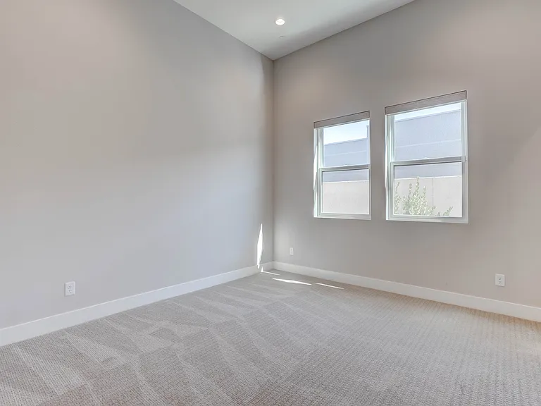 10949 Rossa Peak Ave — Photo 12