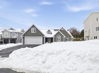 71 Longard Dr, Timberlea, NS B3T 2E1