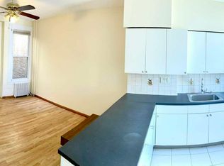 19-35 Linden St #2L, Ridgewood, NY 11385