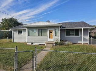 719 E 3rd St, Larned, KS 67550