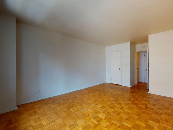 399 East 72nd Street image 7 of 10