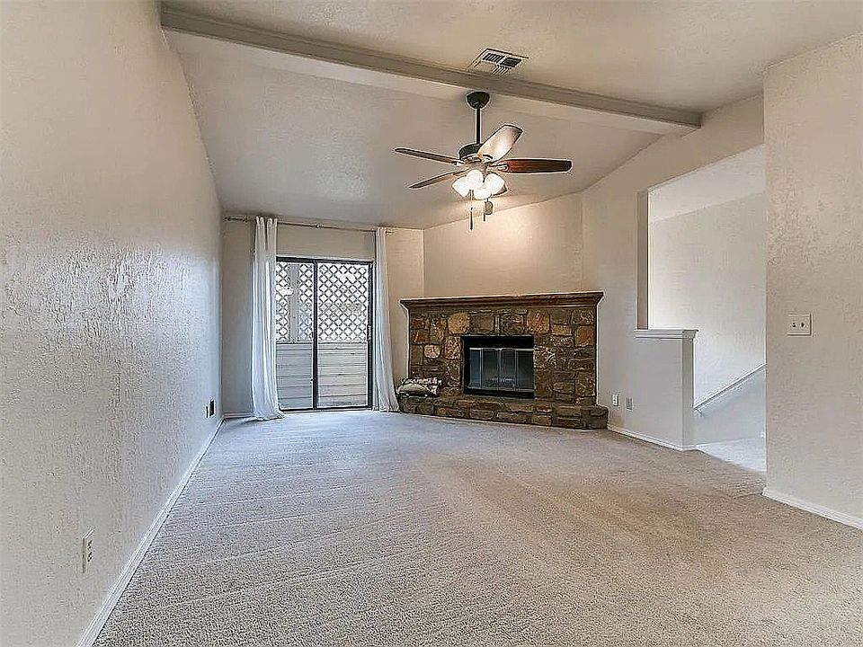 18x12 Living Room