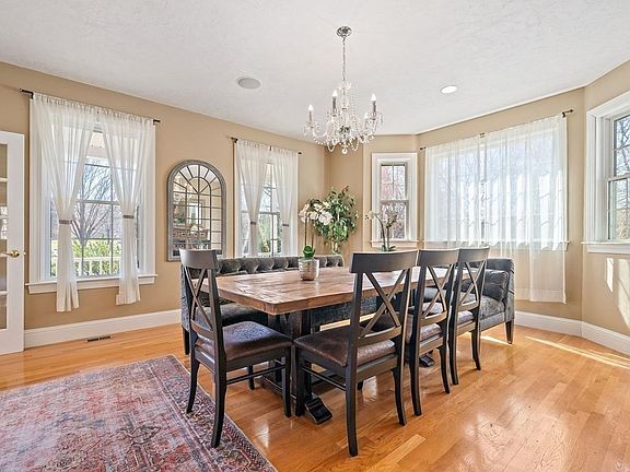 5th image of 15 Vintage Farm Ln