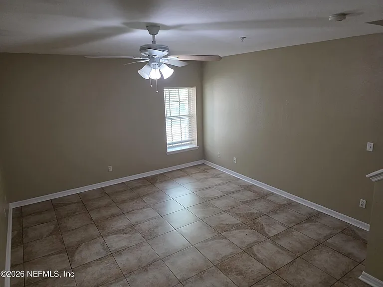 344 E Ashley St — Photo 11