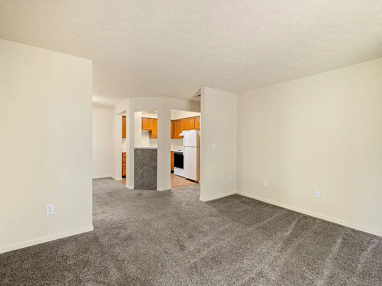 2193 N Broadway St — Photo 13