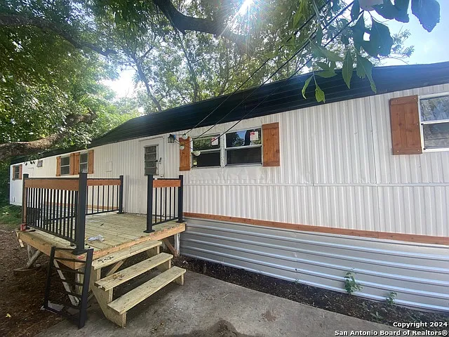 1311 W Hein Rd #16 — Photo 2