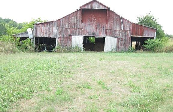 3rd image of 33 31 E Old Hwy