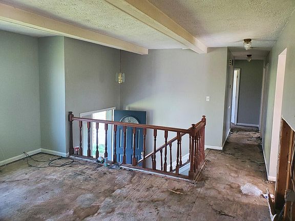 2nd image of 425 Turner Rd