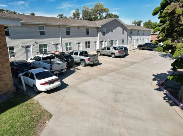503 Halladay St, Hays, KS 67601