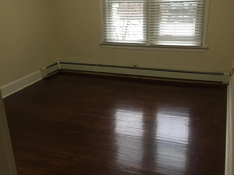 2156 Seaview Ave — Photo 13