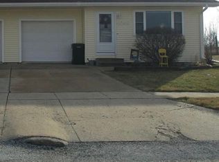 4049 Matthew Dr, Waterloo, IA 50701