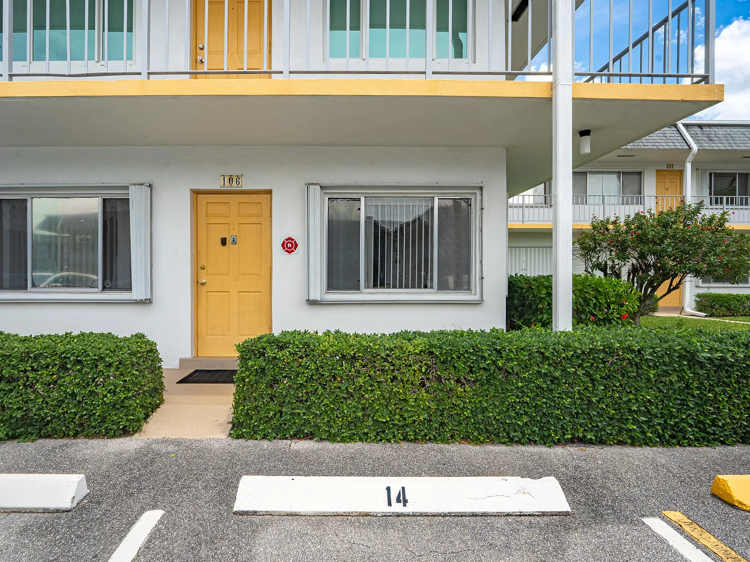 2 bed, 2.0 bath, 819 sqft, $1,800 — Photo 3