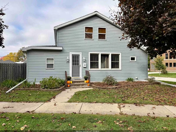 233 N Huron St, De Pere, WI 54115