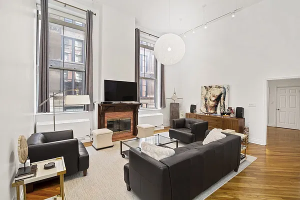 Rented by R New York | media 1
