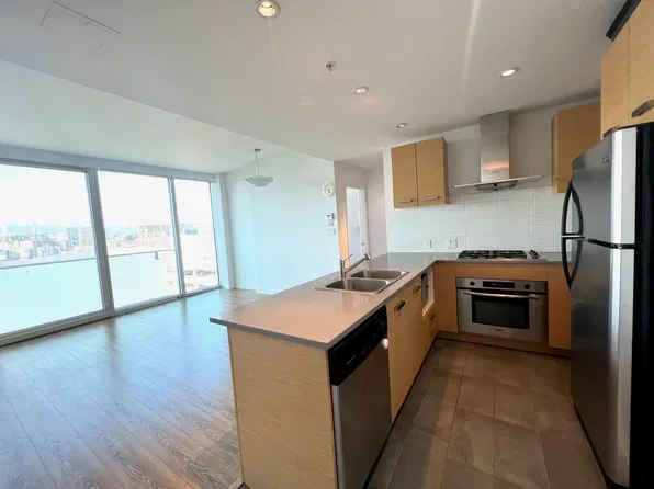8080 Cambie Rd #716, Richmond, BC V6X 0C1