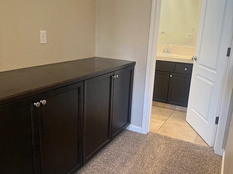 3541 Buckingham Ave — Photo 6