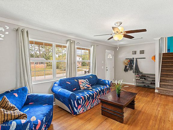 3rd image of 10260 S Colonial Ct